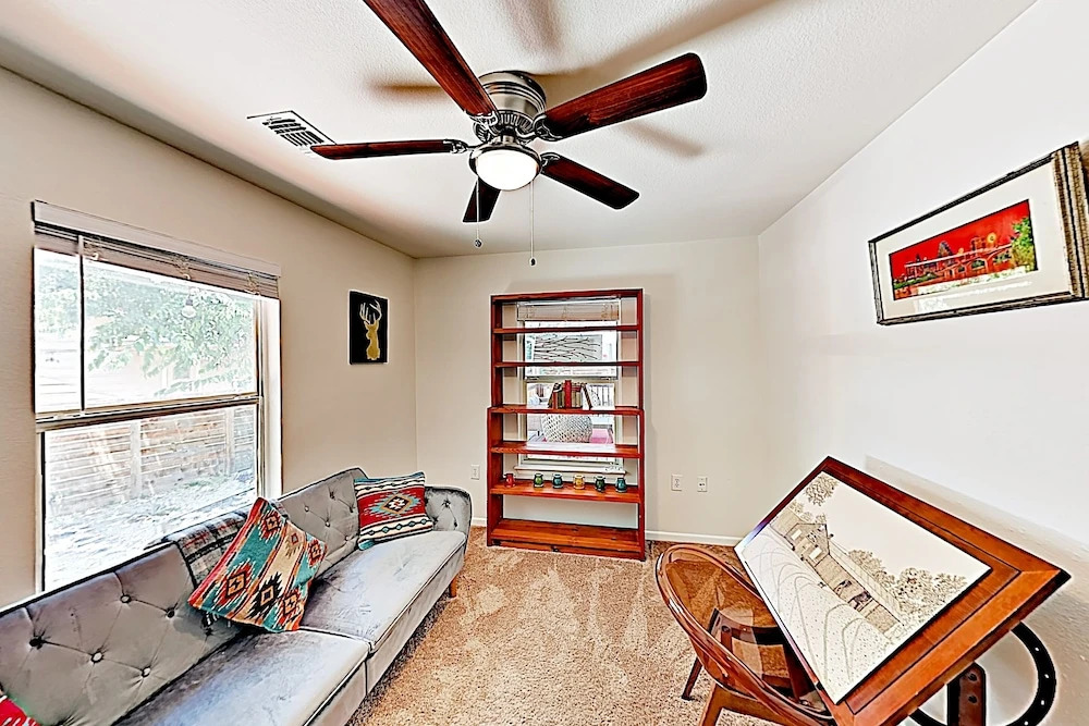 1184 Austin - 3 Br Home