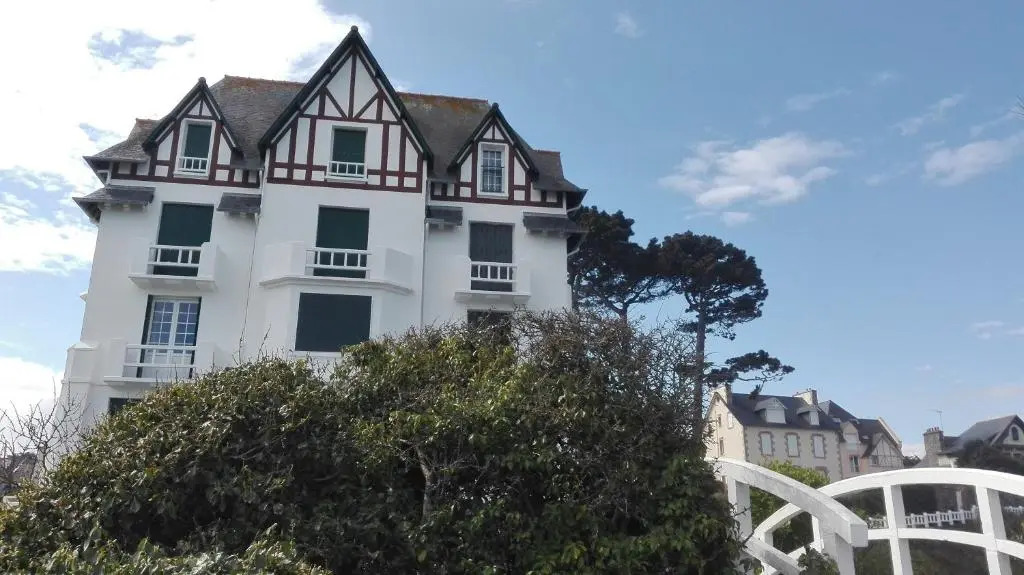 Villa en front de mer avec accès direct au GR34