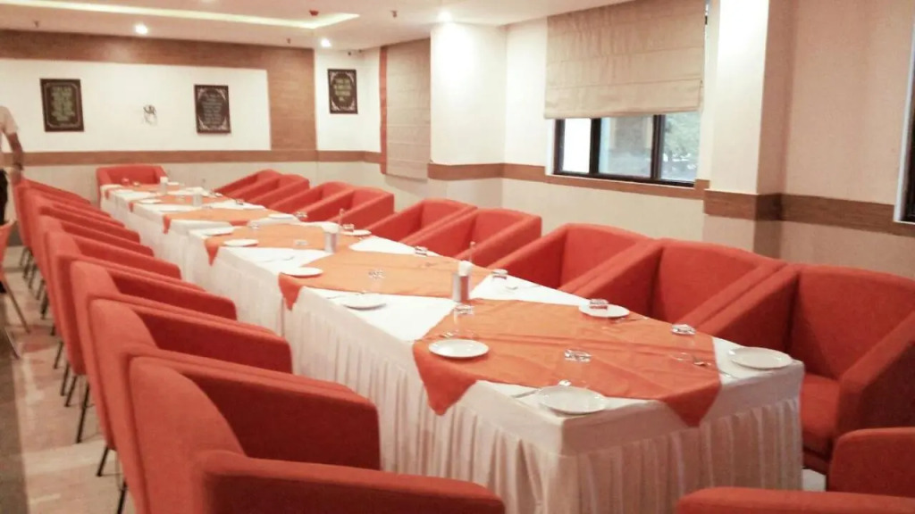Max Hotels Prayagraj
