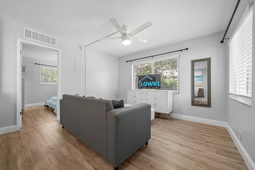 Riverbend Apartments by Lowkl