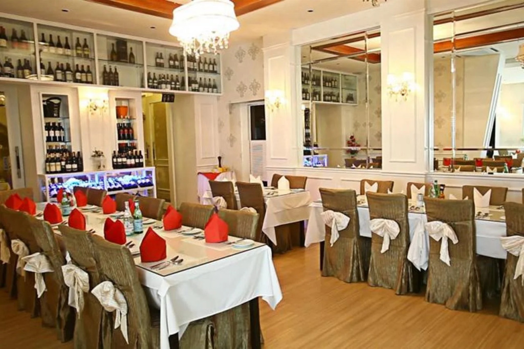 Apple Heritage Hotel