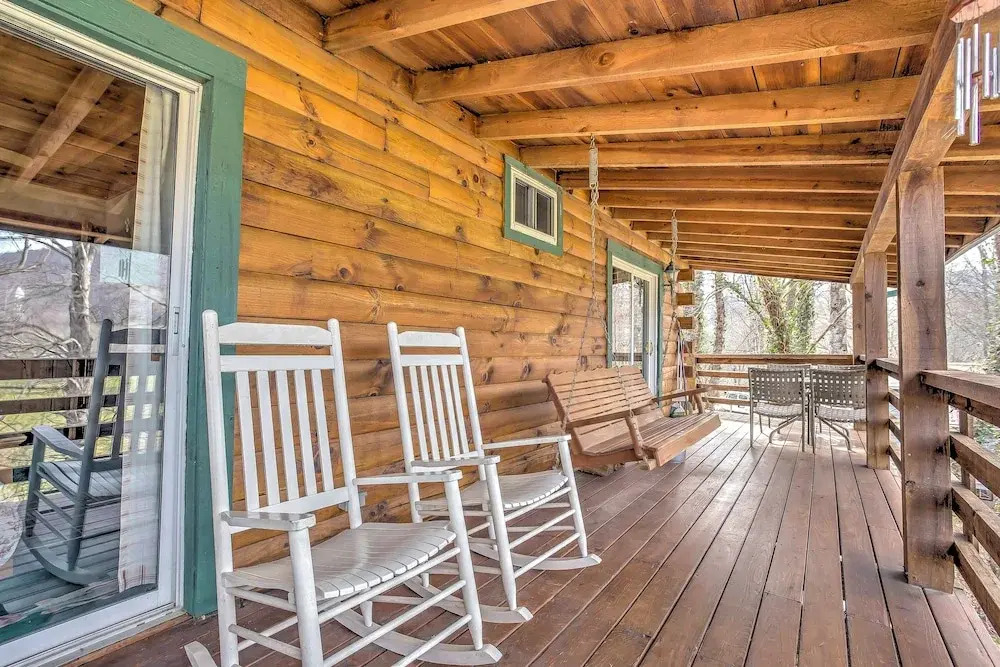 Serene Cabin in the Smokies w/ 2 Decks & Hot Tub!