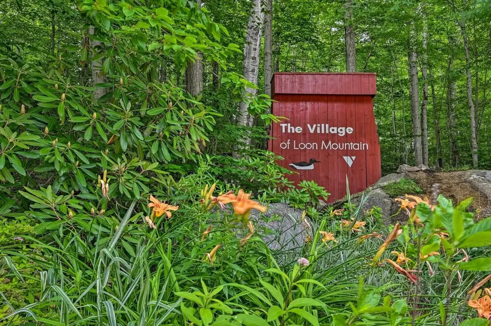 Village of Loon Mtn Condo with Fireplace and Balcony!