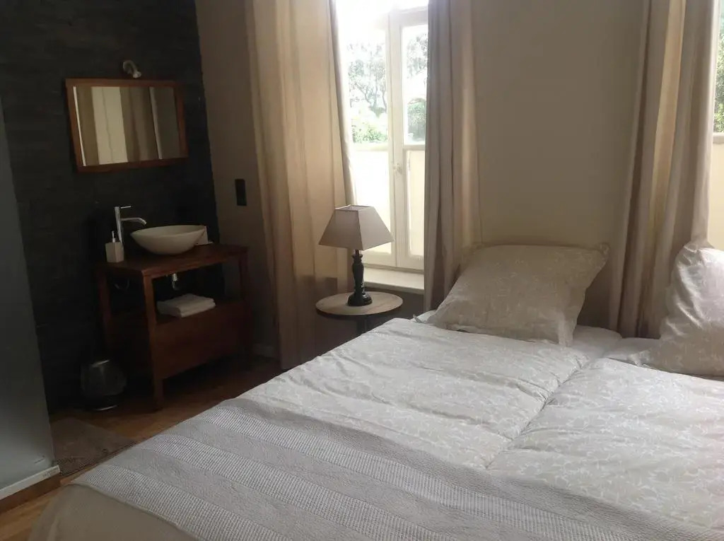 Skindles Guesthouse