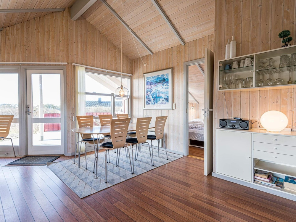 6 person holiday home in Hvide Sande