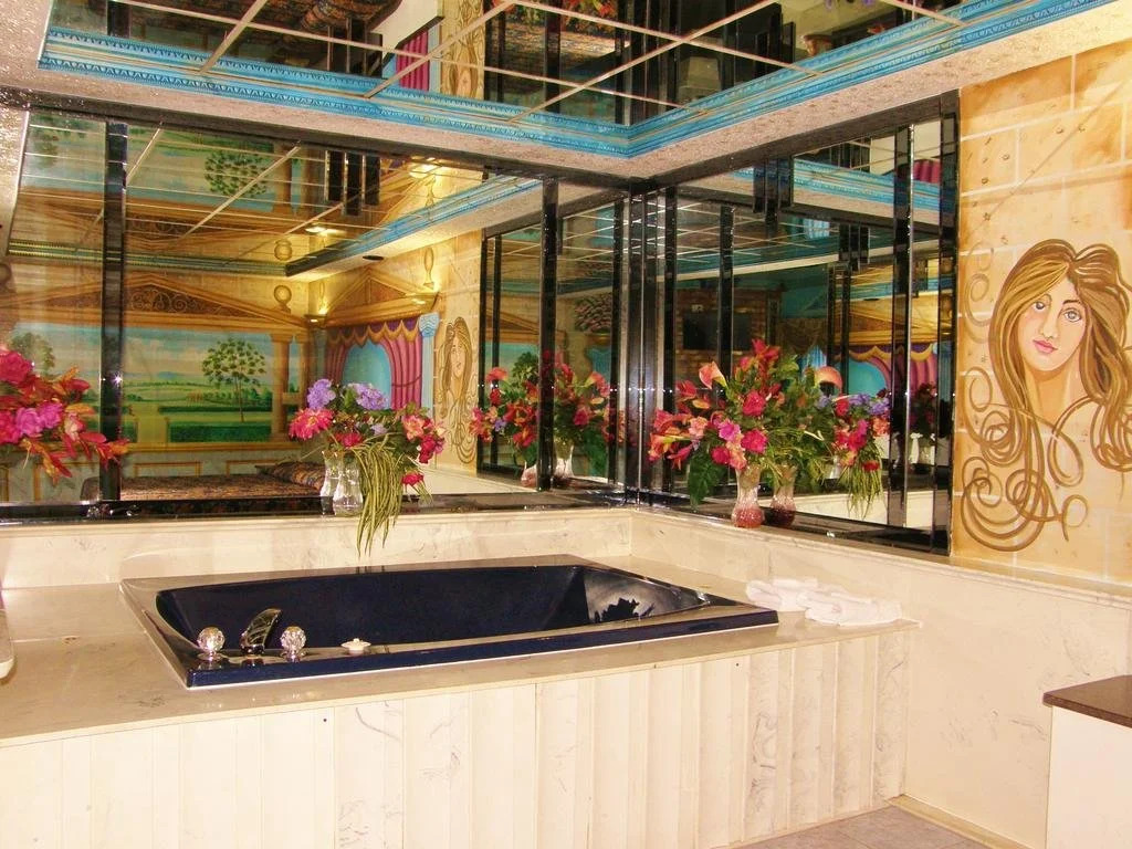 Gallery Holiday Motel
