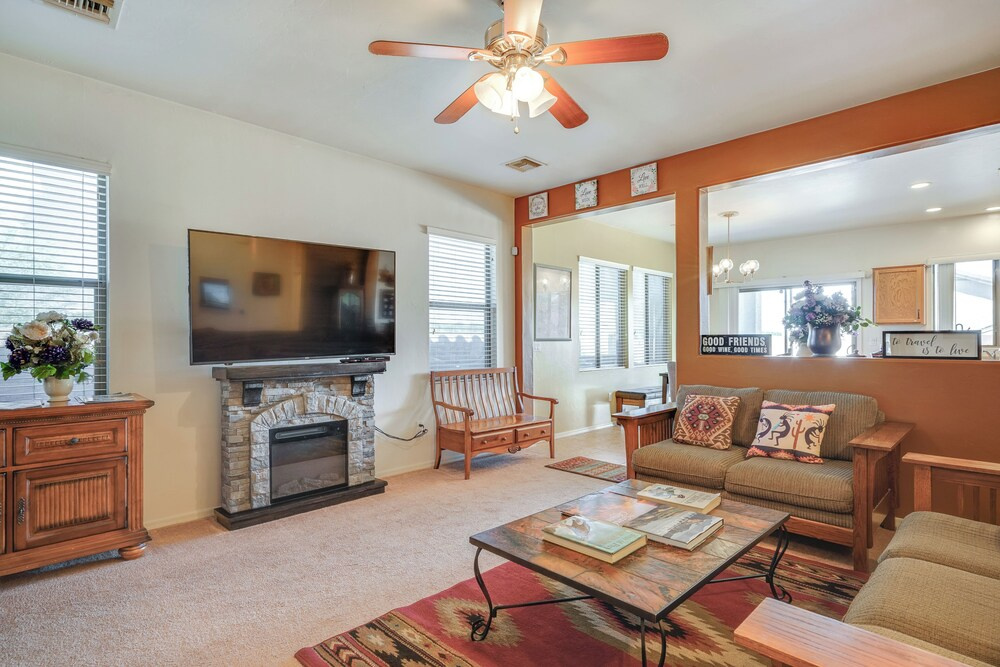 Step-free Sahuarita Retreat! Patio + Pool Access