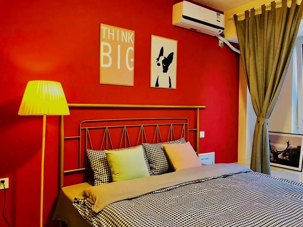 Bulldog Apartment