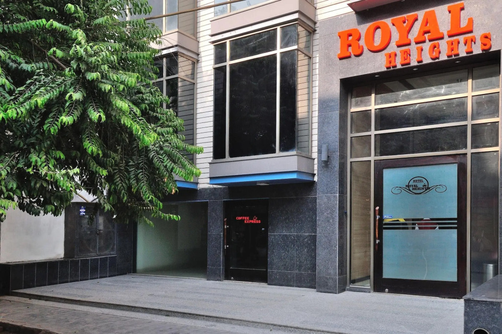 Hotel Royal Grand - Opposite Axis Bank East Patel Nagar