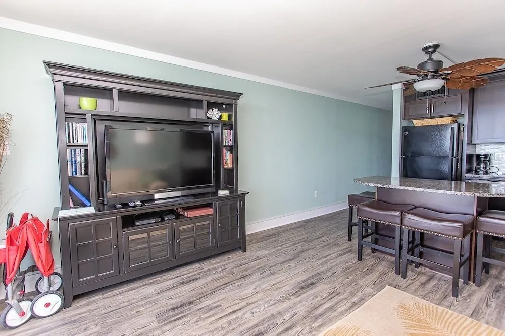 Royal Garden Resort 903 2 Bedroom Condo by RedAwning