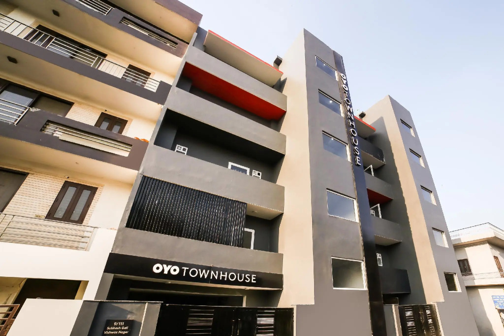 OYO Townhouse 373 Vishwas Nagar