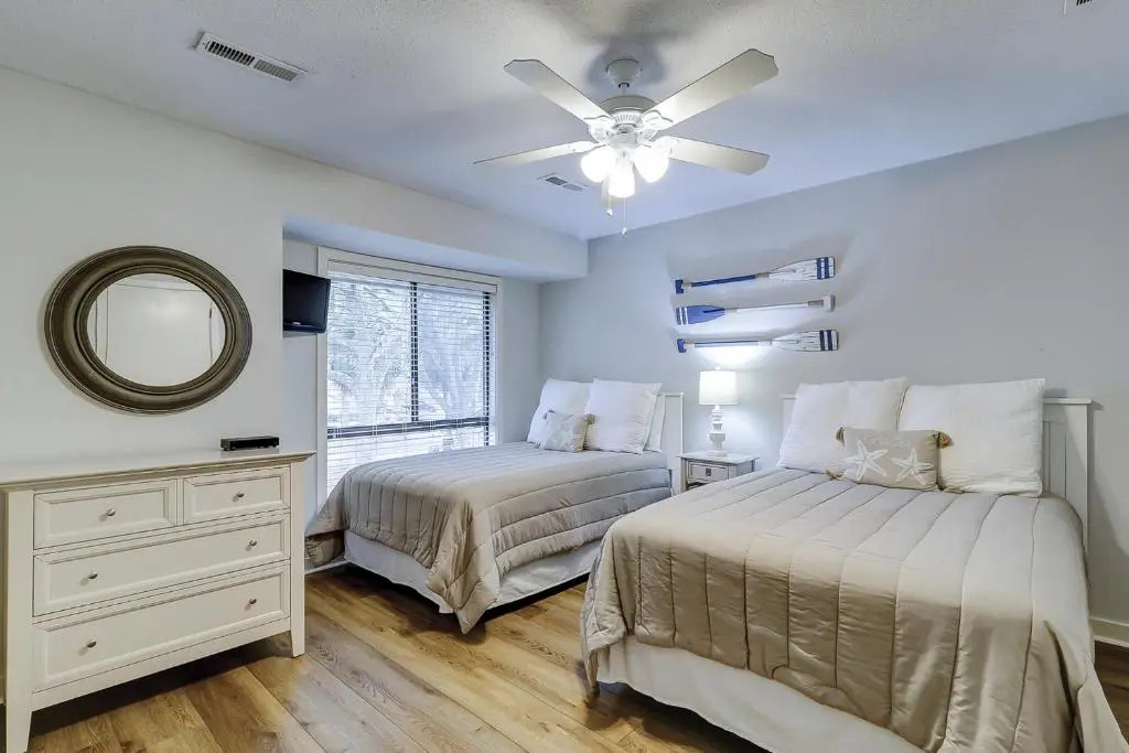 188 The Greens 2 BR Shipyard Golf Condo