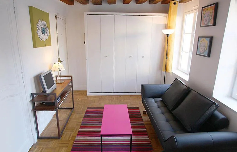 Apartments Paris Centre - At Home Hotel