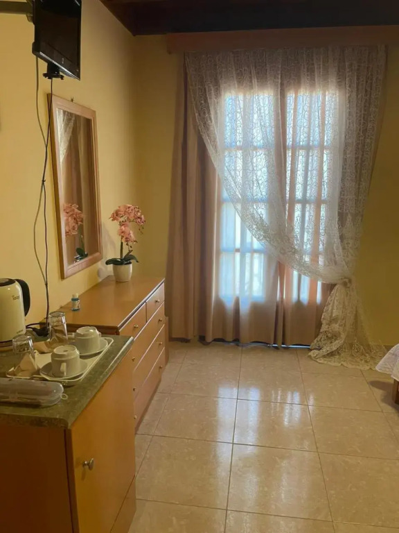 Pinotsi Rooms