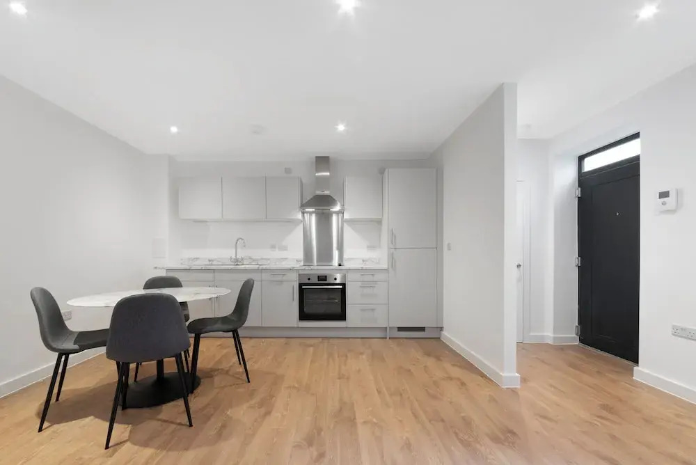 Modern Townhouse, Close to 02,excel, 5mins to Tube
