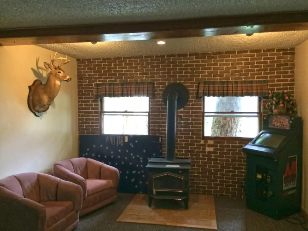 Rondout Valley Camping Resort Deluxe Park Model 13