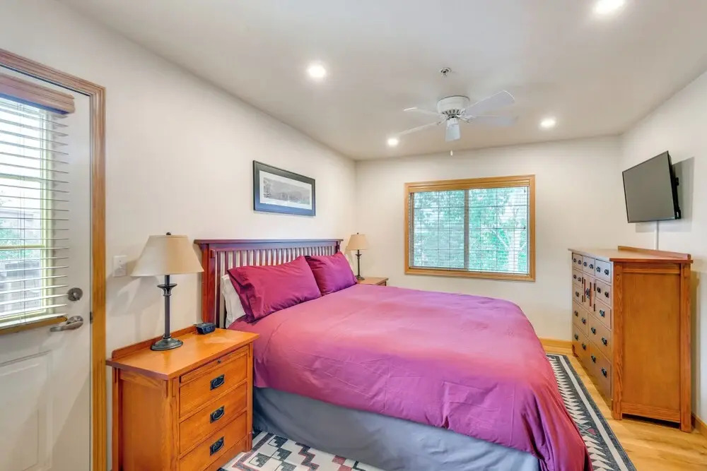 Condo w/ Mtn View < 1 Mi to Steamboat Resort!