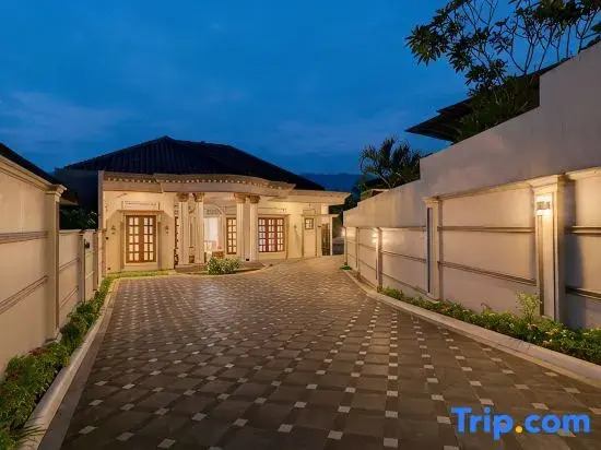 Lulu Luxury New 5br Villa Private Family Gathering at Puncak Bogor