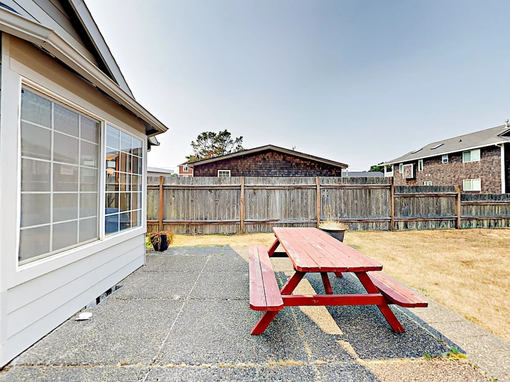 431 17th Avenue Home 5 Bedrooms 3 Bathrooms Home