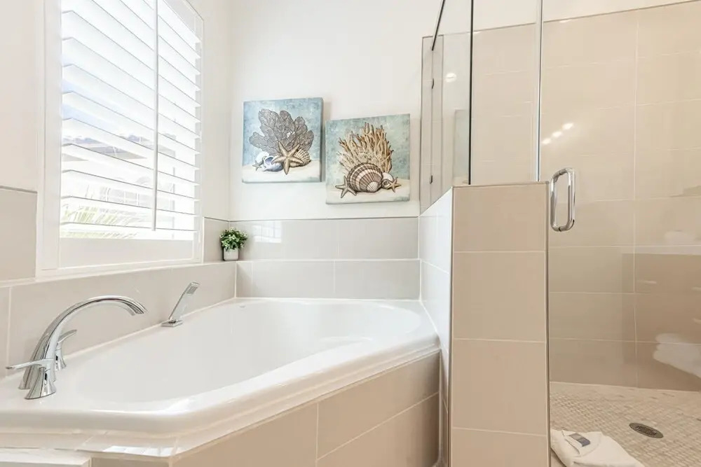 Private Pool - Community Beach - Gated Community