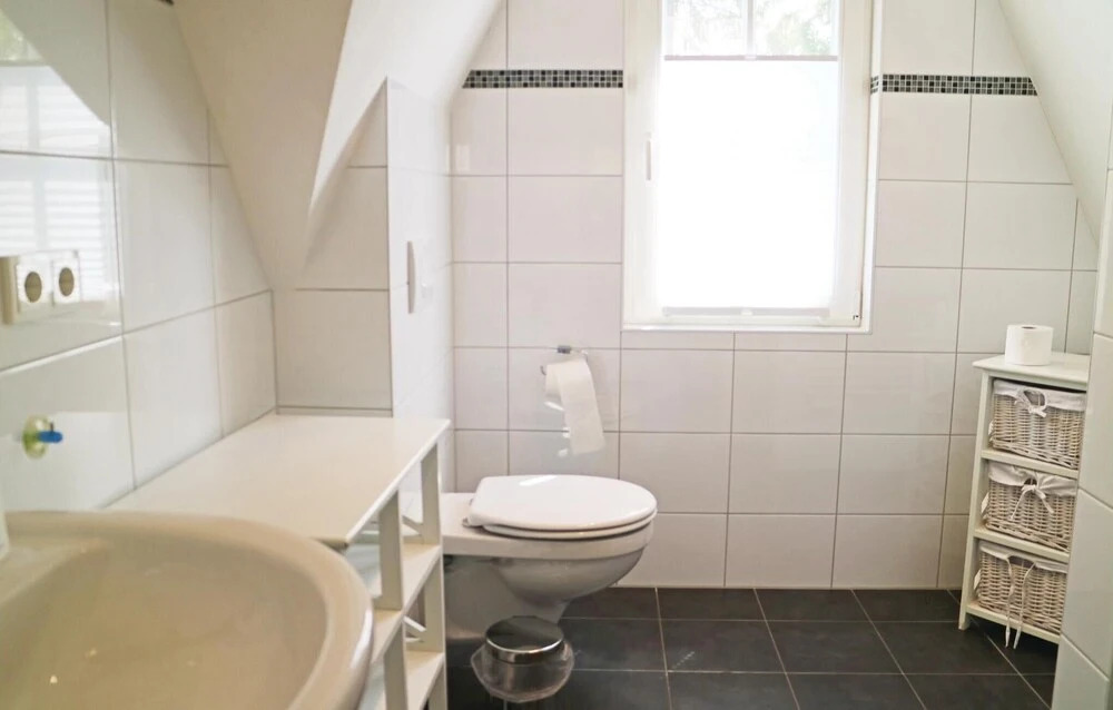 Beautiful Home in Börgerende With 3 Bedrooms, Sauna and Wifi