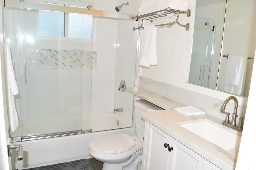 Modern Hillcrest 3 Bedroom