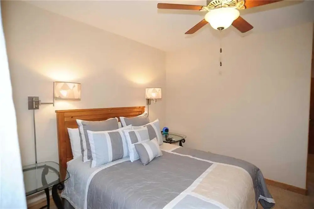 Ten Mile Suites 103 Downtown Condos with On-site Hot Tub