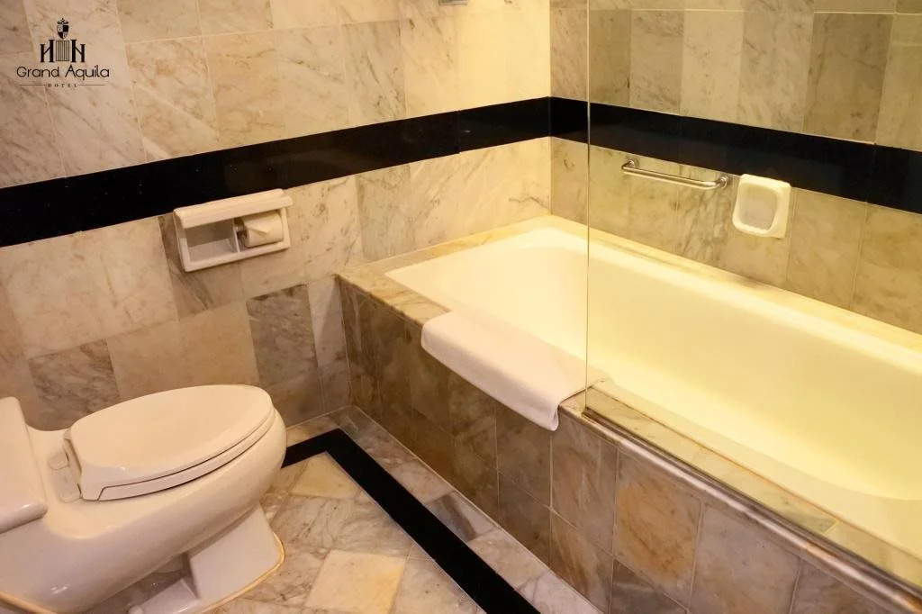 Grand Aquila Hotel