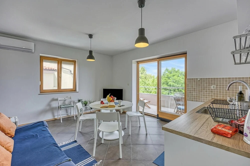 Apartment Good Life