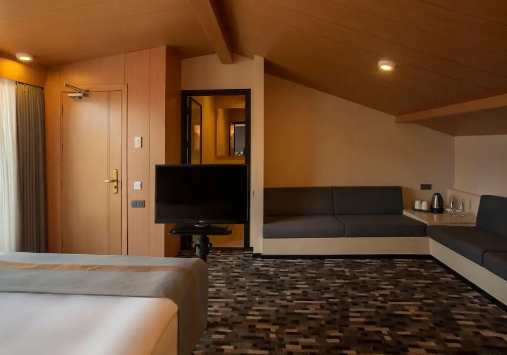 Tan Hotel