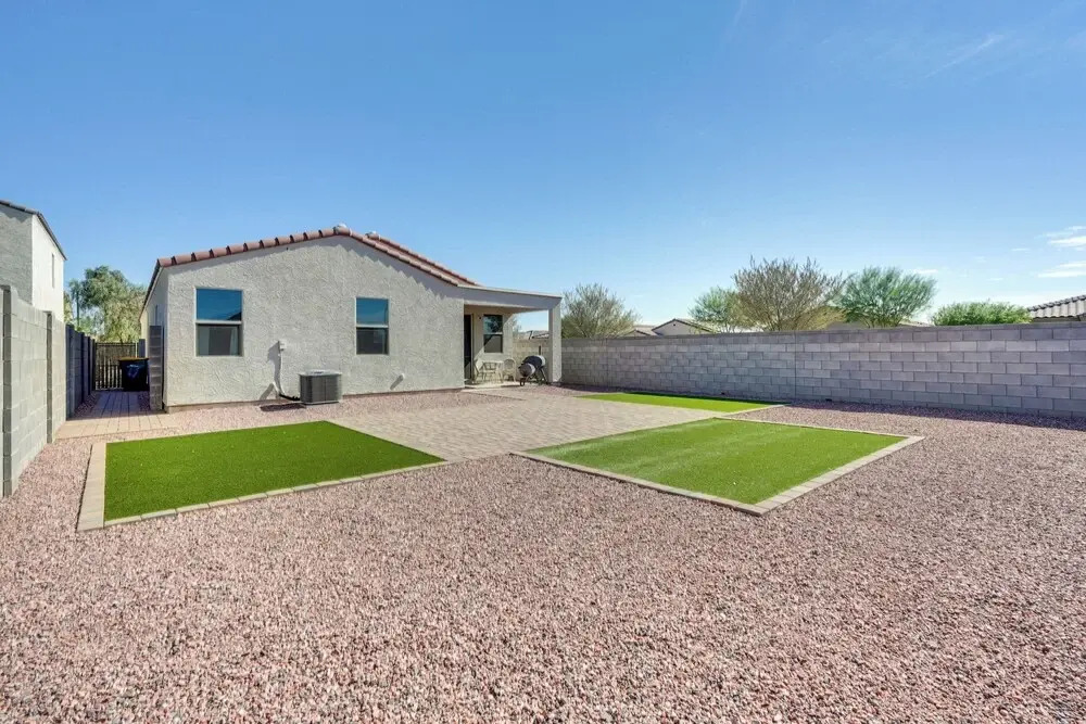 Sunny Arizona Escape w/ Patio, Grill & Fireplace!