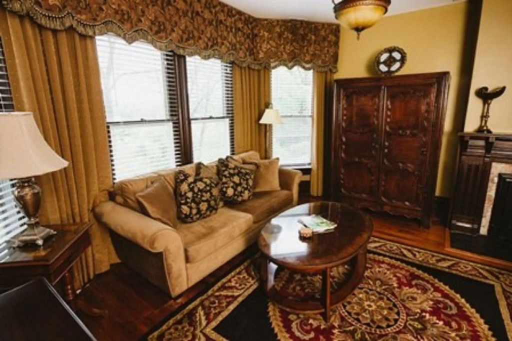 Biltmore Village Inn B&B