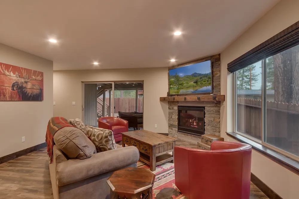 Silver Pines - Ski or Summer 30+ day Home