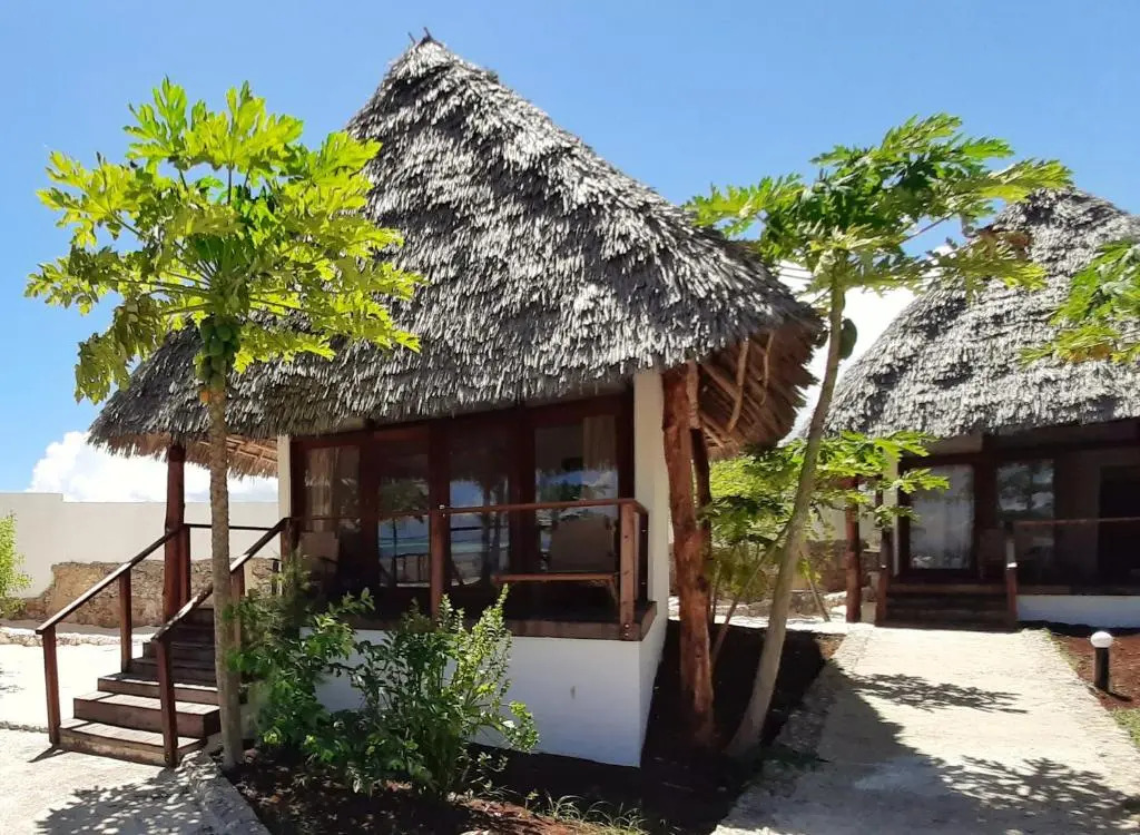 Jaribu Beach Hotel