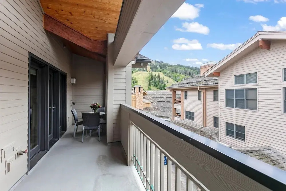 Royal Plaza at Deer Valley Resort - One Bedroom Condo #302 1 Condo