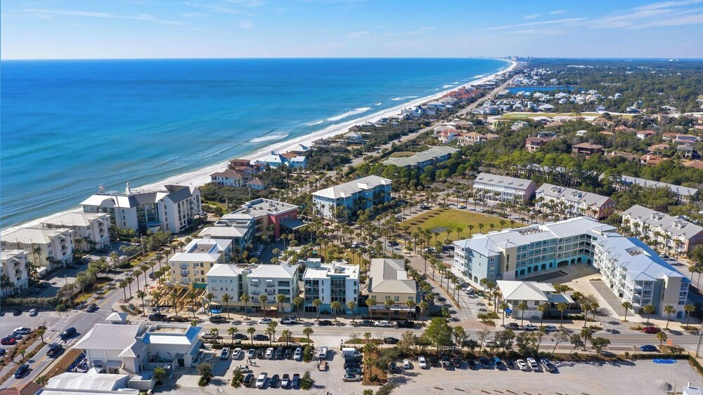 30A Endless Summer by Avantstay 1 Block to Beach Pool + Tennis