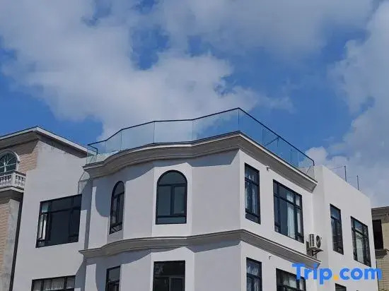Weizhou Island Fanjian Xiaozhu Homestay (Lianchi Ao Beach Branch)