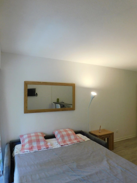 T1, Central Park, climatisation, piscine, parking privé