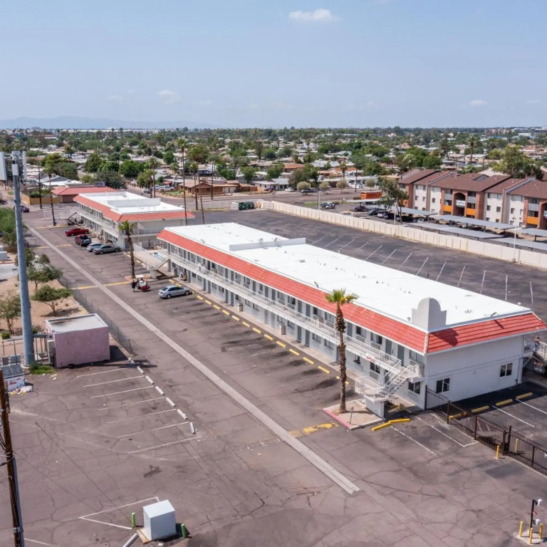 Super 8 by Wyndham Phoenix West