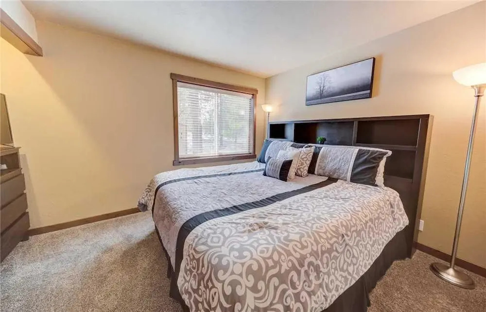 White Elm Lane 21