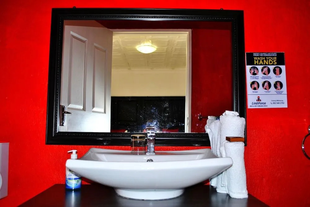 Lapologa Bed & Breakfast