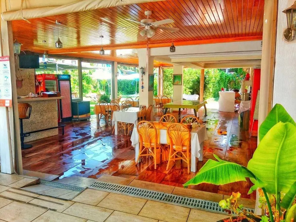 Yagmur Hotel