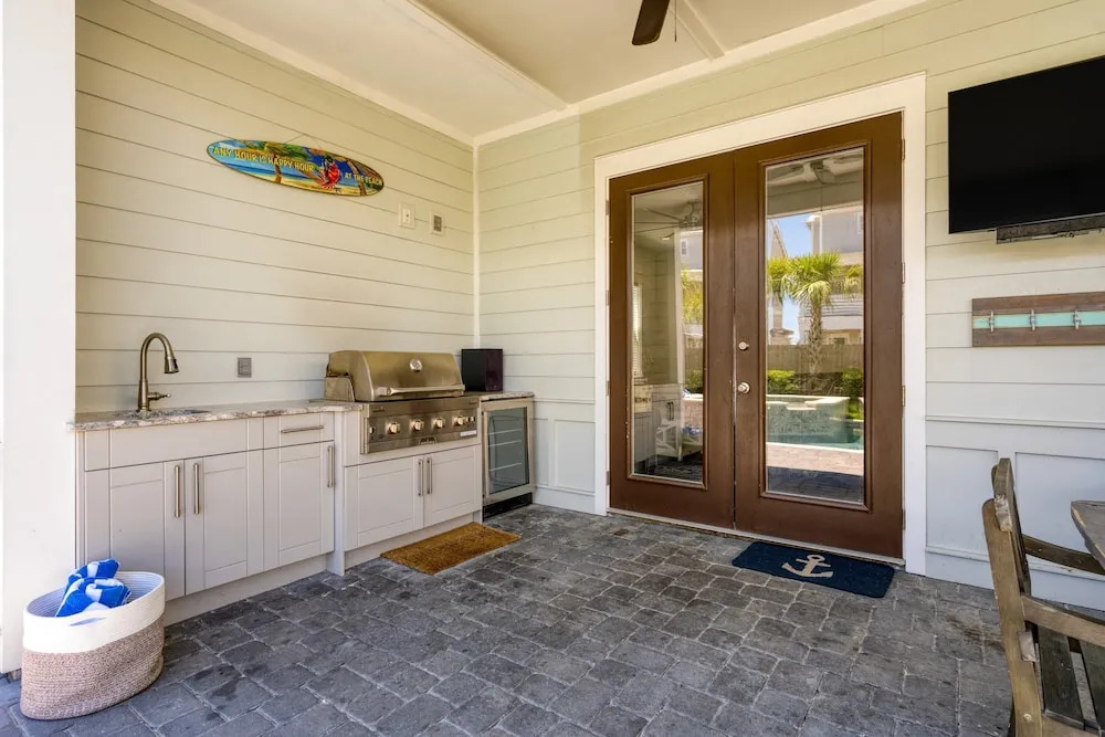 Aquamarine by Avantstay 7BR w/ Pool, Hot Tub, Outdoor Dining, BBQ & Near Beach