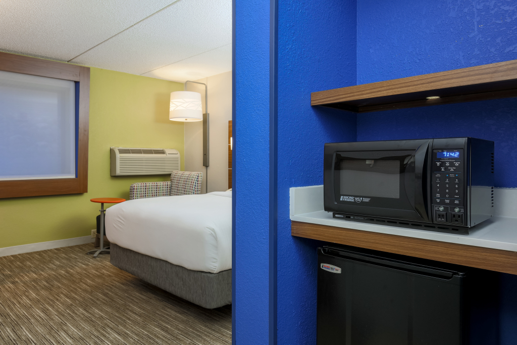 Holiday Inn Express Milwaukee - West Medical Center by IHG