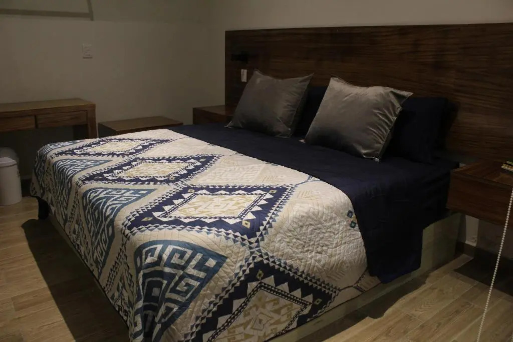 BERTHEL SUITES