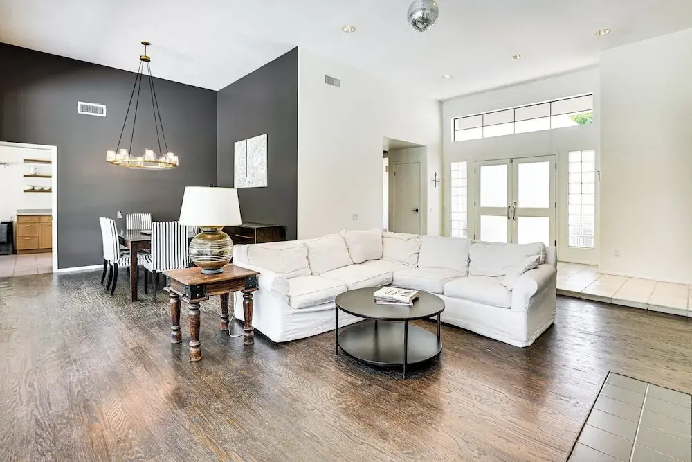 Dog Friendly! Modernist Oasis in North Scottsdale