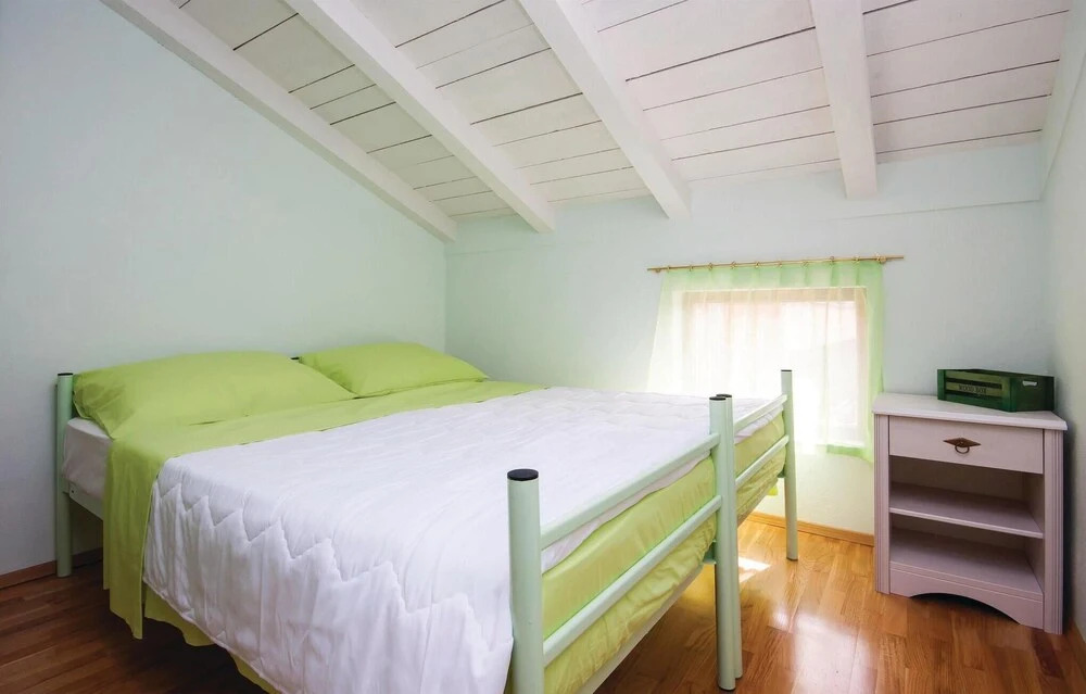Amazing Home in Tribunj Sovlje With Wifi and 4 Bedrooms