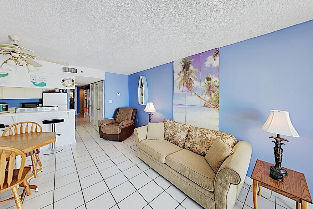 New Listing! Beachfront W/ Pool & Balcony 1 Bedroom Condo