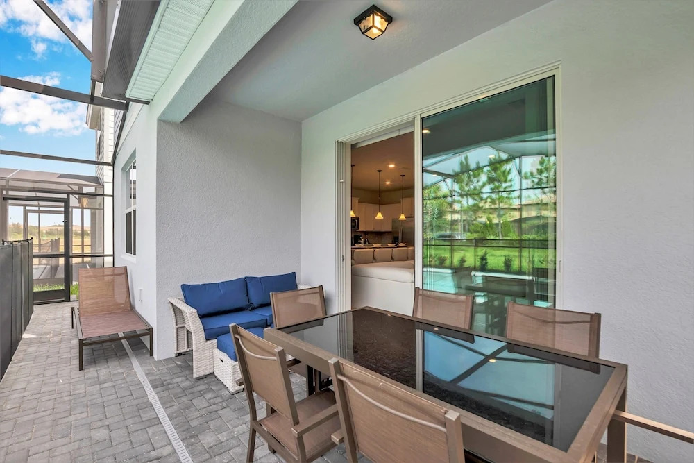 5bed 4.5ba Villa Games Pool