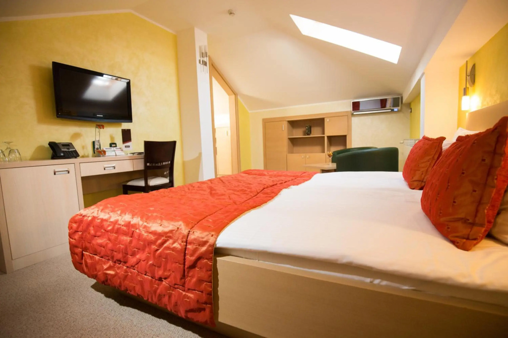 Euro Garni Hotel